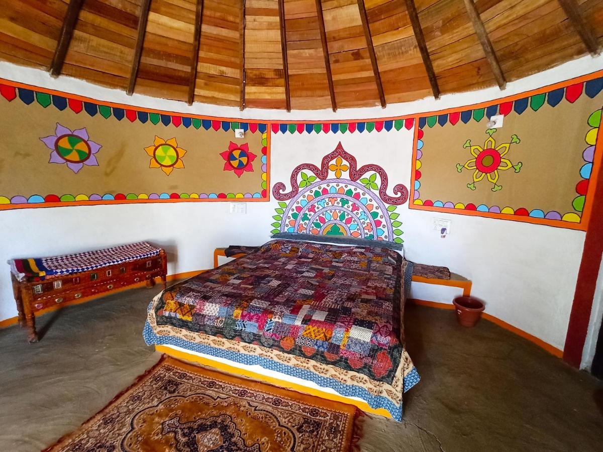 Banni Village Resort - Rann Of Kutch Bherandiāla المظهر الخارجي الصورة