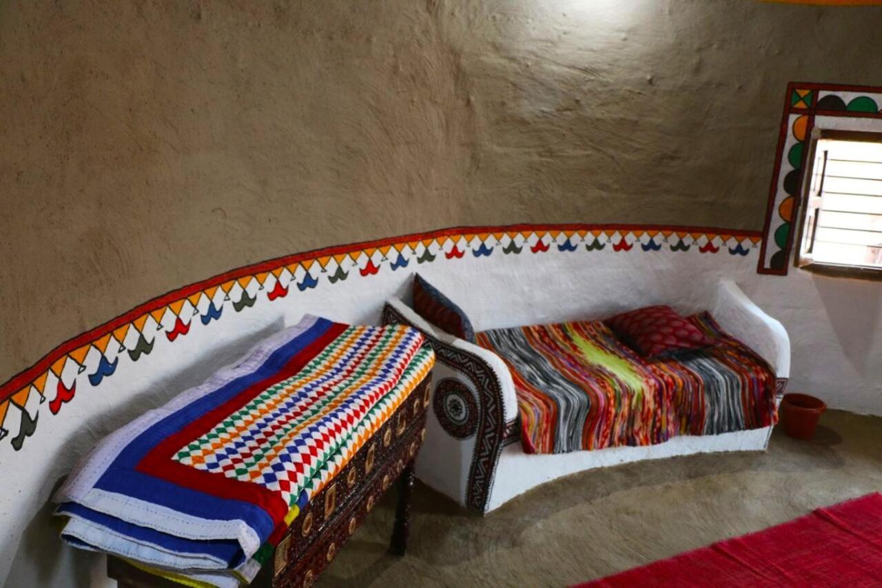 Banni Village Resort - Rann Of Kutch Bherandiāla المظهر الخارجي الصورة