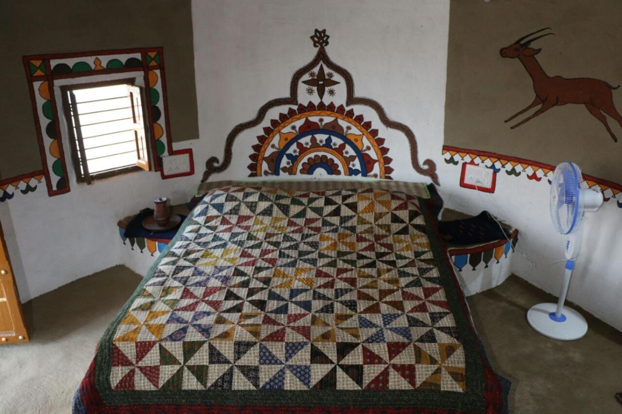 Banni Village Resort - Rann Of Kutch Bherandiāla المظهر الخارجي الصورة