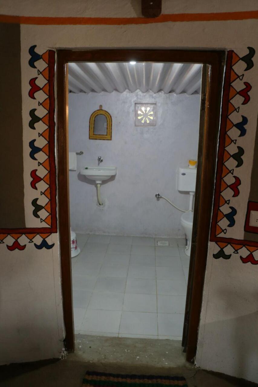 Banni Village Resort - Rann Of Kutch Bherandiāla المظهر الخارجي الصورة